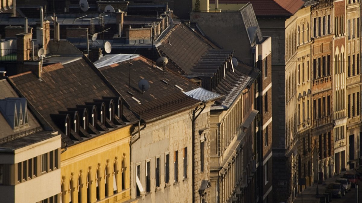 Megállíthatatlan a lakásár-drágulás Magyarországon: megéri Budapesten kivárni 2022-ben?